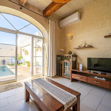 Qronfla With Private Pool In Island Of Gozo