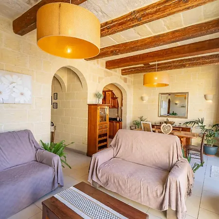 Casa vacanze Qronfla With Private Pool In Island Of Gozo *